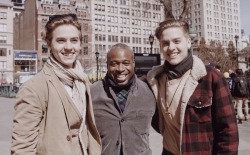 easyobsession:  moseby:  walkoftheshameless:  Reunited  beautiful