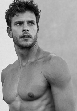 lesguys:  Ricardo Figueiredo by Greg Vaughan