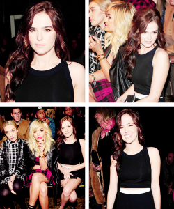 moved-mourganas-blog:  Zoey Deutch attends to DKNY Women’s