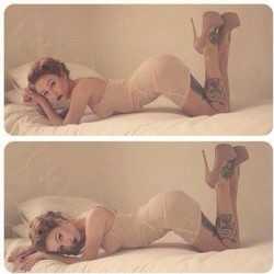 WOW! Super sexy pinup girl 