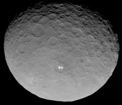 spaceexp:  New photo of Ceres reveals bright spot to be a collection
