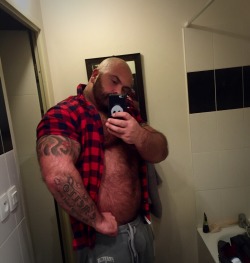 barebearx:  thickbear475:  BEEF~!  ————~PLEASE FOLLOW