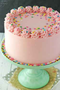 foodiebliss:  Moist and Fluffy Vanilla CakeSource: Life, Love