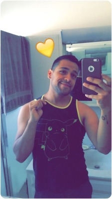 onyxpeacock:  Wore my pikachu tank yesterday :3