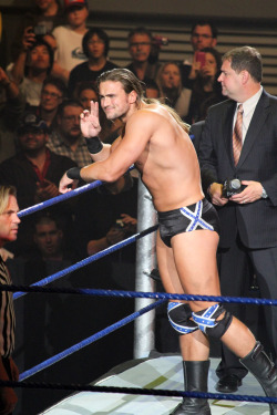 rwfan11:  Drew McIntyre ….Scottish hottie 