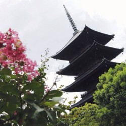 wheredoyoutravel:  Segons la creença budista, les pagodes serveixen