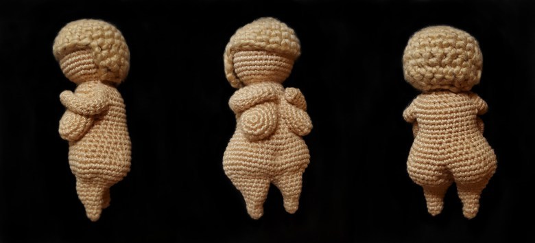 <p><a href="https://knithacker.tumblr.com/post/616085755111112704/crochet-your-own-willendorf-venus-with-this-free" class="tumblr_blog">knithacker</a>:</p>

<blockquote><p style="">



Crochet Your Own Willendorf Venus With This FREE Pattern: 👉 <a href="https://buff.ly/3auEUls">https://buff.ly/3auEUls</a>



<br/></p></blockquote>
