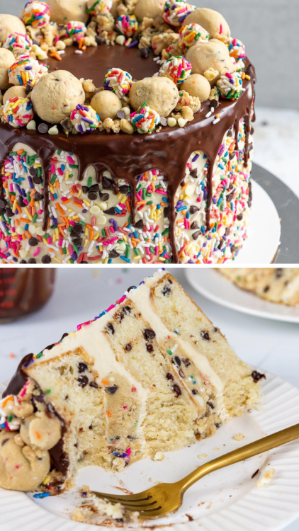 niftyrecipe:This cookie dough cake is made with tender, chocolate