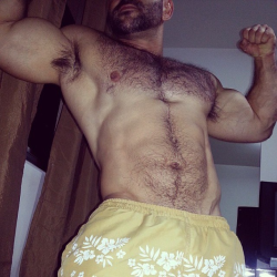 keepemgrowin:Hairy and hot…