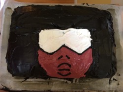 crashboxtime:  My birthday cake was garnets head with ruby and