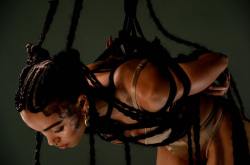 voulx:  FKA twigs in the set of her new single video Pendulum.