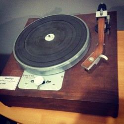 sonicsatori:  Vintage Rek-O-Dek w/ #Grado wooden tone-arm! Very