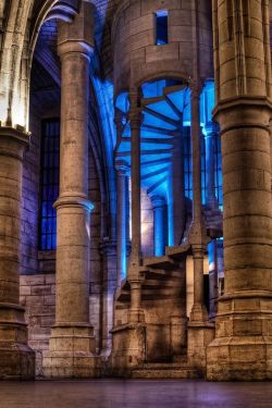 Echo of a footstep (stairway in La Conciergerie, Paris, where hundreds of prisoners were held during the French Revolution before being led to the guillotine)