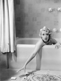 Joan Blondell in Blonde Crazy (1931)