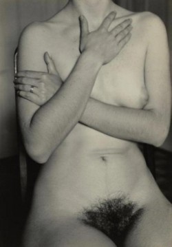 photographersporn:  laidbarejournal:  Nude Study Of Diane Arbus