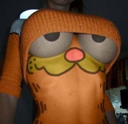 nudeforjoy:  menace013: Garfield never looked better.  What a