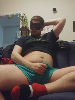 thecubofyourdreams:  Just a chubby guy in a mask that likes to