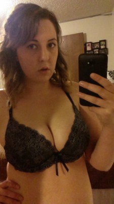 bigboobsamateurpregnant:  Thanks For The Submission!  Please
