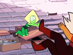 peridotarchives:  submitted by @smolidotthedorit0 OH MY GOD 