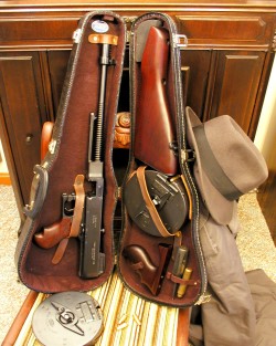 error888:  1920’s Tommy Gun hidden in a violin case - Imgur