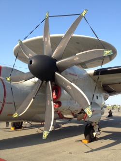 rocketumbl:  E-2C Hawkeye2000  VAW-115