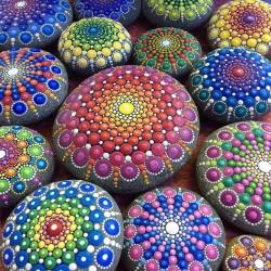 mymodernmet:  Dazzling Ocean Stones Meticulously Covered in Colorful