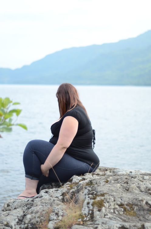 bigcutieholly:bigcutieholly:some of my fave pics of me taken a while back at Loch Lomond :)Check out my blog at holly.bigcuties.com to see some of these (before) pics alongside pics of me nowâ€¦ I canâ€™t believe the difference x