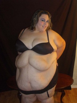 ssbbwsunny:  Follow the blog of SSBBW Sunny, a sexy XXL fat girl