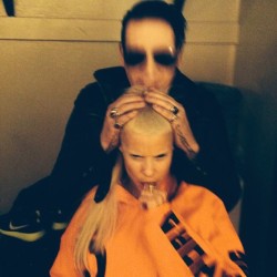 hazycosmicjive77:     prawn_star possessed @marilynmanson  