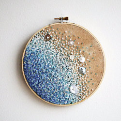 iluvetsy-features:  ‘French Knot & Beads’ Embroidery