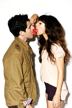 allaboutnewgirl: Hannah Simone & Max Greenfield photographed