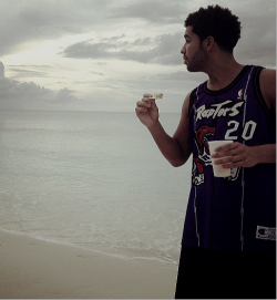abeltesfaye-xo:  Drake vacationing in Turks and Caicos, 2012.