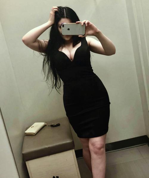 Would love to wear this on a sexy date 😈