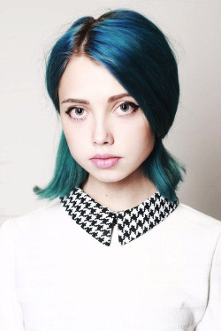 cute-colored-hair:  C O  L O R E D . H A I R . B L O G(i’m