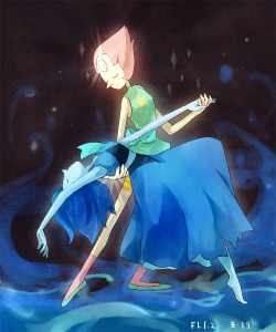flafly:  Lapis dances so good! I really want to see her dance