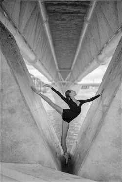 ballerinaproject:  Juliet - Tempe Town Lake, ArizonaHelp the