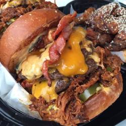 babygirls-sweetsurrender:  Ohhhh. Sweet baby Jesus.  Pure filth