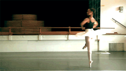 starrystorms:  Seriously, ballerinas are amazing. This girl had