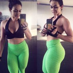hardtights:  #hardtights #hard #tights #squats #gym #fitgirl