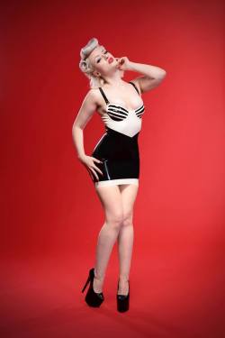 streetbikejonny:  SINderella Rockafella https://www.facebook.com/SINderellaRockafellaPinUp