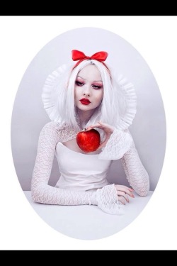 desires-andso-much-more:  #SnowWhite 