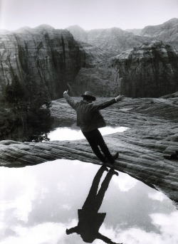 indypendent-thinking:  Paul Newman on the set of Â«Butch Cassidy