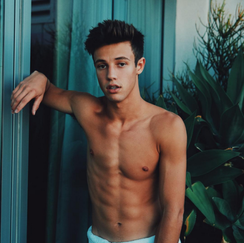 hotbodyboyz:  Cameron Dallas & The Dolan Twins Shirtless 