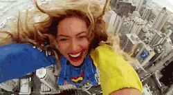 omsgstyles:  veryharam:  thequeenbey: Beyonce free falling in