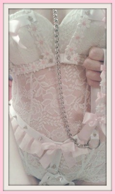 fragilepony:  thedollwiththecat:  Lovely harness from fragilepony