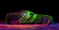 linxspiration:  Ferrari Covered in Luminescent Paint