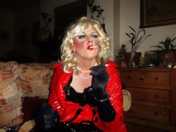 smokingslutmom:Once Mom got me addicted to cigarettes, she would only let me smoke when I was fully dressed as a woman xxx