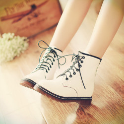 tbdressfashion:  tbdressfashion:  Short Martin Boots  ==>big