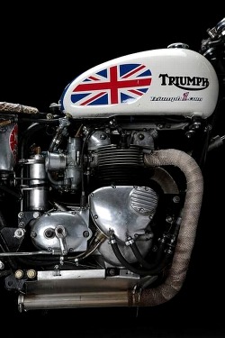 combustible-contraptions:  Triumph Bonneville | Cafe | Brat |