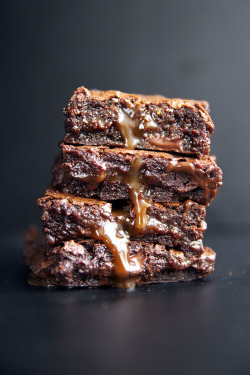 sweetoothgirl:  Salted Caramel Brownies